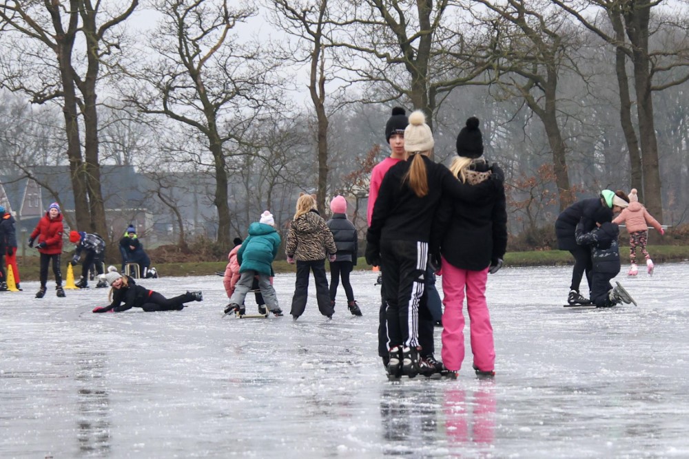 240111 SintNyk ijsbaan schaatsplezier c YvonneBijma 32  1000